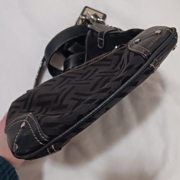 Tignanello Signature T Logo Crossbody - Picture 11 of 12